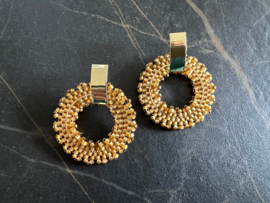 oorbellen handmade beadembroidery goud matgoud
