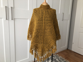 Dames poncho okergeel