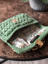 Tas handmade zacht groen