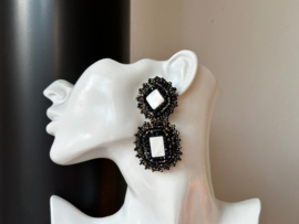 oorbellen statement zwart wit