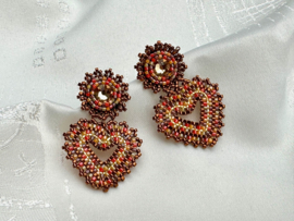 Oorbellen bead embroidery hart bruin oranje