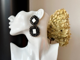 oorbellen statement zwart wit