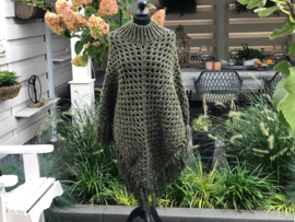 Poncho in olijfgroene tweed