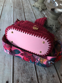 Tas in rood met schouderband