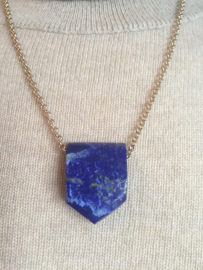 collier kort goldplated met lapis lazuli