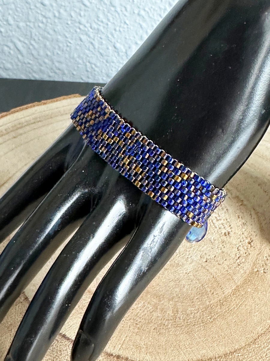 Armband bead embroidery kobaltblauw goud