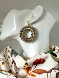 oorbellen bead embroidery beige goud