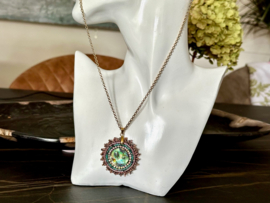 collier/ketting met bead embroidery abalone shell