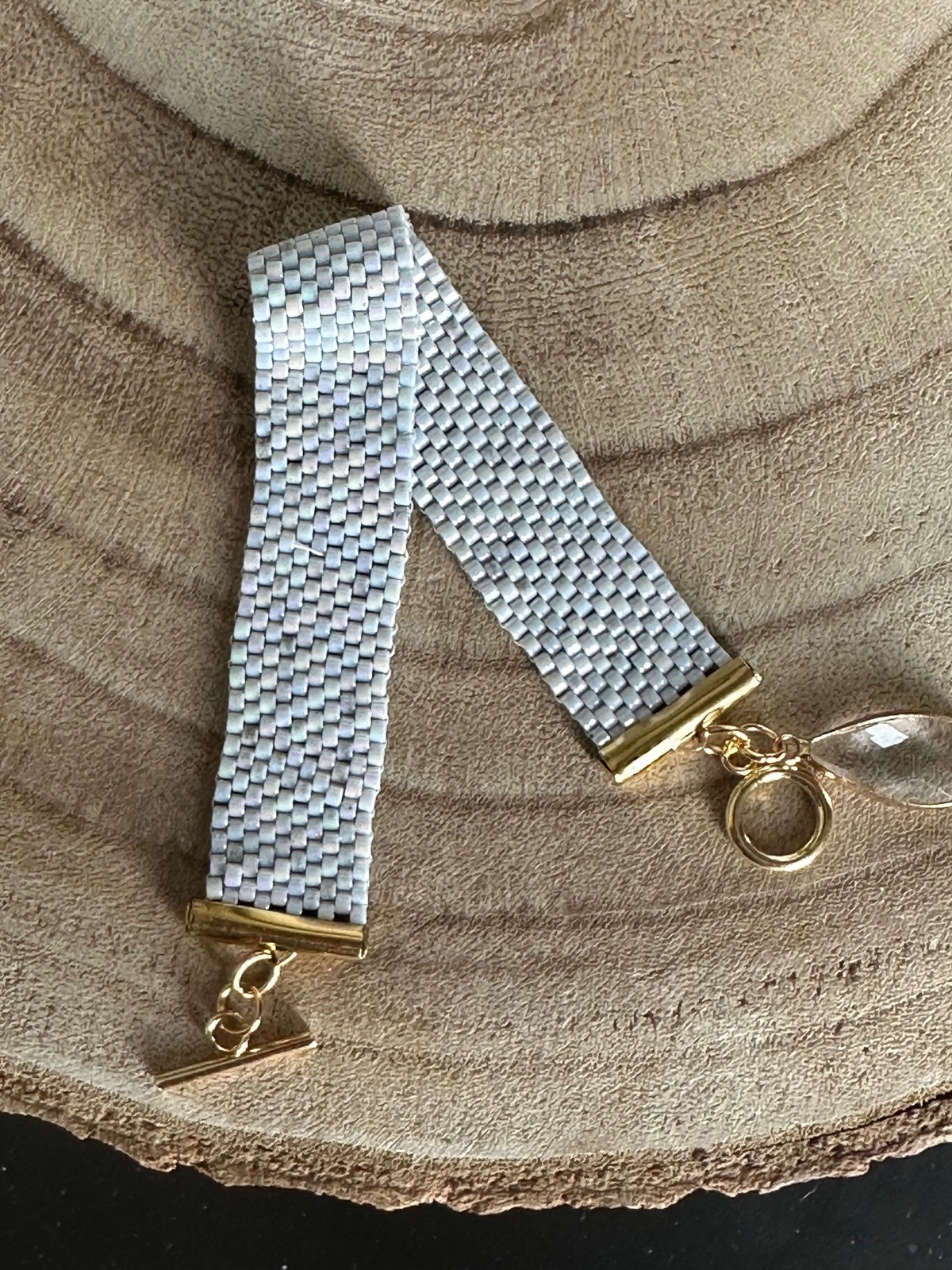 Armband bead embroidery parelmoer wit