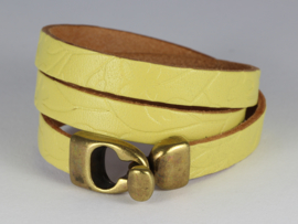 armband geel leer met antiek goud haakslot