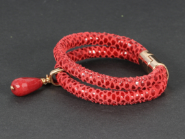 armband met rood suède en robijnrode jade druppel