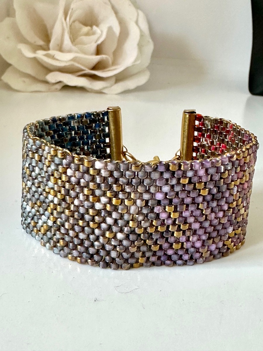 Armband bead embroidery multi colour breed