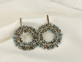 oorbellen bead embroidery goud en blauw