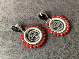 oorbellen oorstekers swarovski zwart en rood kristal