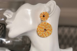 oorbellen bead embroidery creme oranje geel