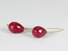 oorbellen exclusief met oorhaken goud en fuchsia roze jade