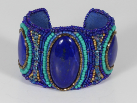 cuf beadembroidery met lapis lazuli
