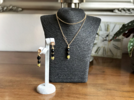 set collier/ketting en oorbellen goud met onyx en jade hanger