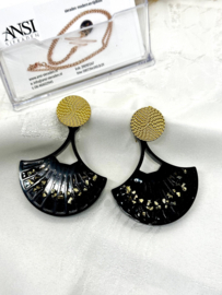 oorbellen zwart met goud epoxy