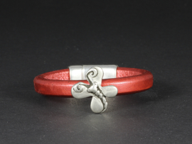 armband rood leer metalic met vlinder