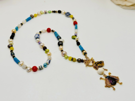 Collier half lang met edelstenen