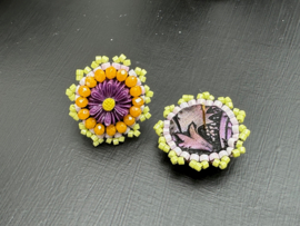 oorbellen bead embroidery oorknoppen studs bloem paars lime