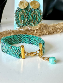 statement oorbellen bead embroidery turquoise goud