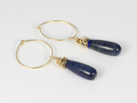 Oorbellen lang goud met lapis lazuli pegels