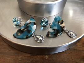 oorbellen lang swarovski en resin blauw bruin