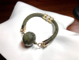 armband groen suède met labradoriet