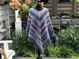 Poncho blauw met beige roze