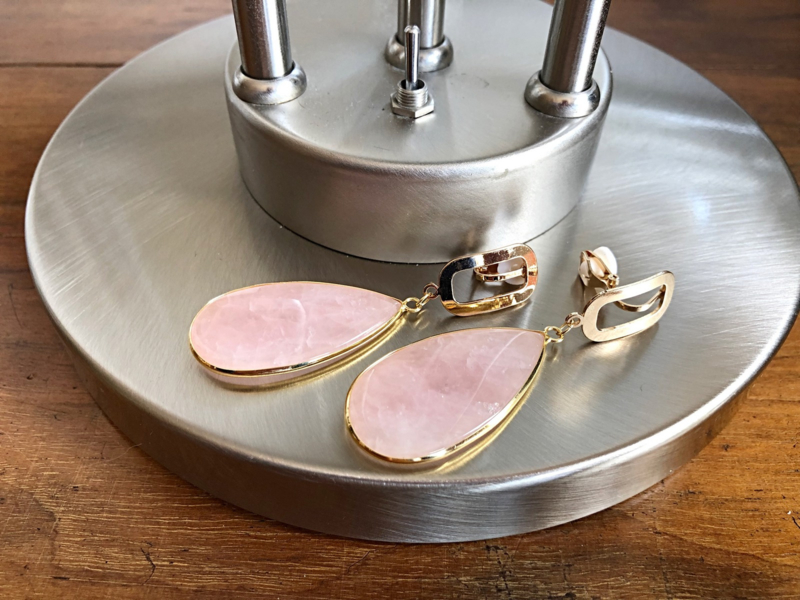oorbellen clips XL goud met rozenkwarts druppel