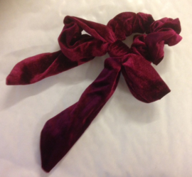 Scrunchie fluweel met strik aubergine