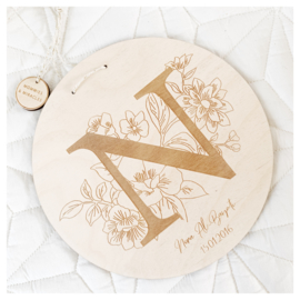 HOUTEN NAAMBORD | FLORAL INITIAL