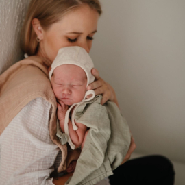 RIBBED BABY BONNET | BEIGE