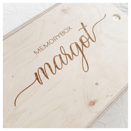 HOUTEN MEMORYBOX GEGRAVEERD | "MARGOT"