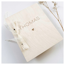 HOUTEN OMSLAG | "THOMAS"