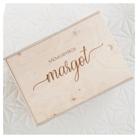 HOUTEN MEMORYBOX GEGRAVEERD | "MARGOT"