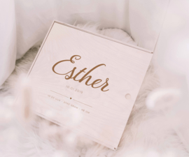 HOUTEN MEMORYBOX GEGRAVEERD | "ESTHER"