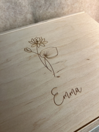 Memorybox middelgroot | Met naam Emma & bloem
