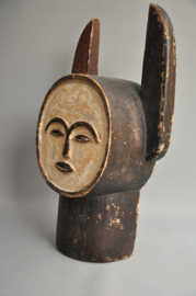 Groot vriendelijk masker van de VUVI stam, Gabon, ca 1970