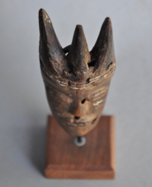 Uiterst zeldzaam! Mbuya "pokken" amulet van de PENDE, DR Congo, 1935-45