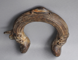 Oude tribale bronzen armband, Ghan, Burkina Faso, 1e helft 20e eeuw