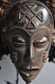 Decorative face mask of the CHOKWE, DR Congo, ca 1980