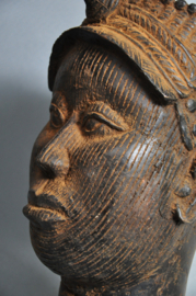 Very large bronze head with diadem, King Oba, Benin City region, Nigeria