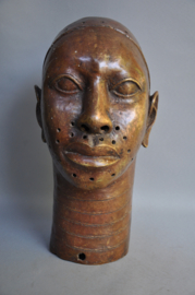 Mega large bronze head of King Oba, Ife, Nigeria, late 20th century