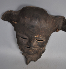 Lederen shamaan masker uit Nepal, laat 20e eeuw