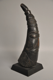 Beautifully carved animal horn, YORUBA, Nigeria, 1960-70