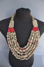 Handgemaakte Schelpenketting uit Papoea-Nieuw-Guinea