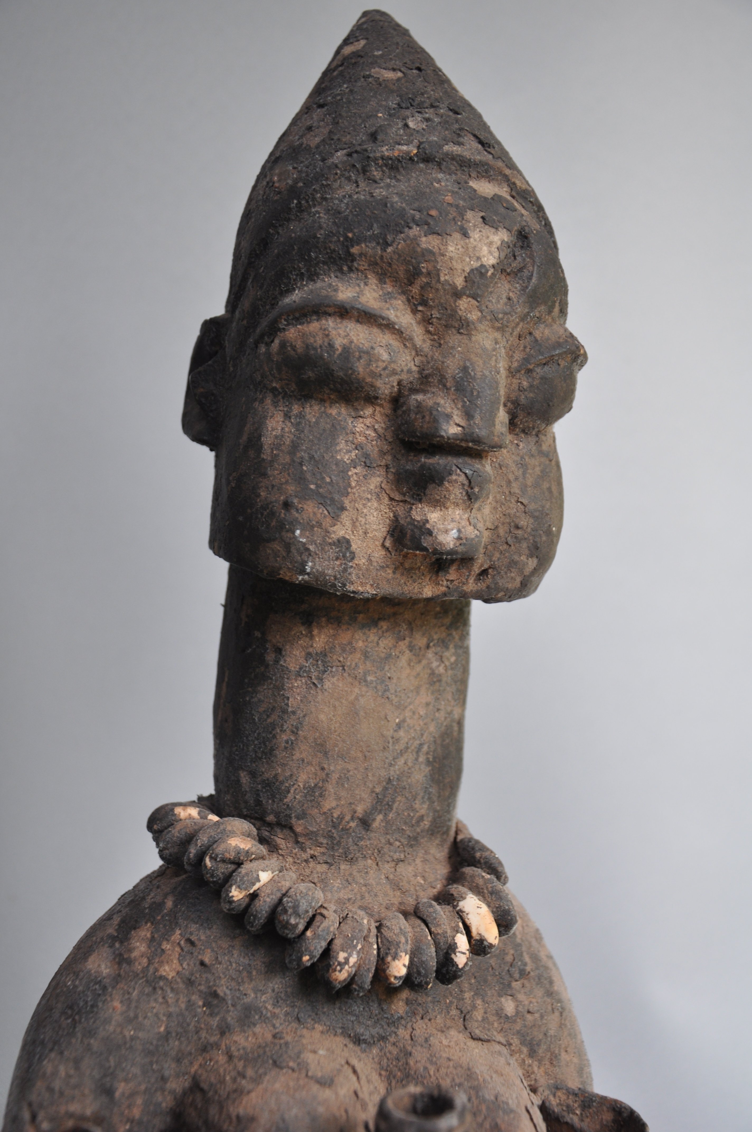 Groot Fon Fetisj Beeld – 70 cm – Traditie & Ritueel uit Benin, ca 1960